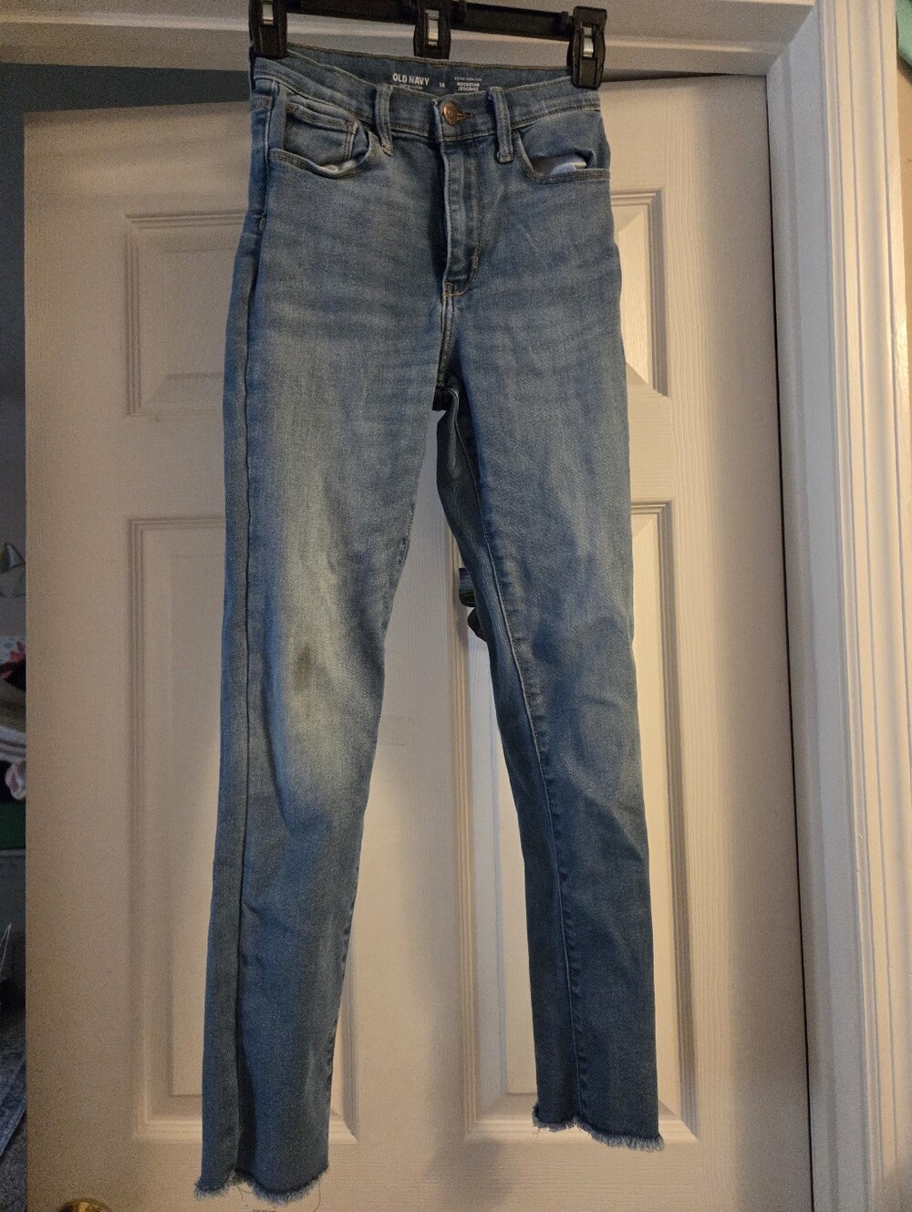 Girls old navy size 14 rockstar skinny leggings extra high rise with stain on kn
